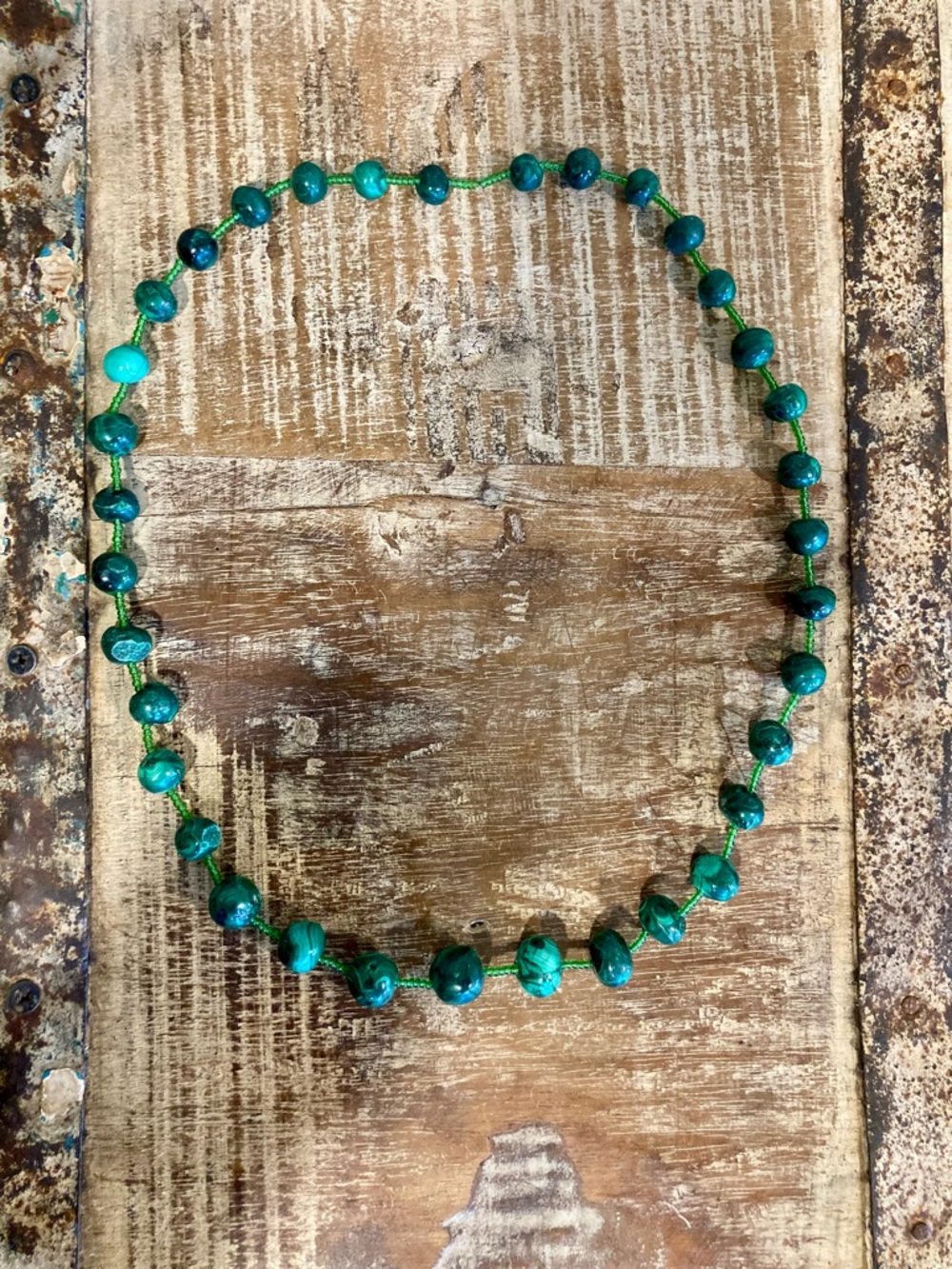 Green Malachite Stone Beaded Necklace Graduated Beads with Glass Bead Spacers - Picture 9 of 10